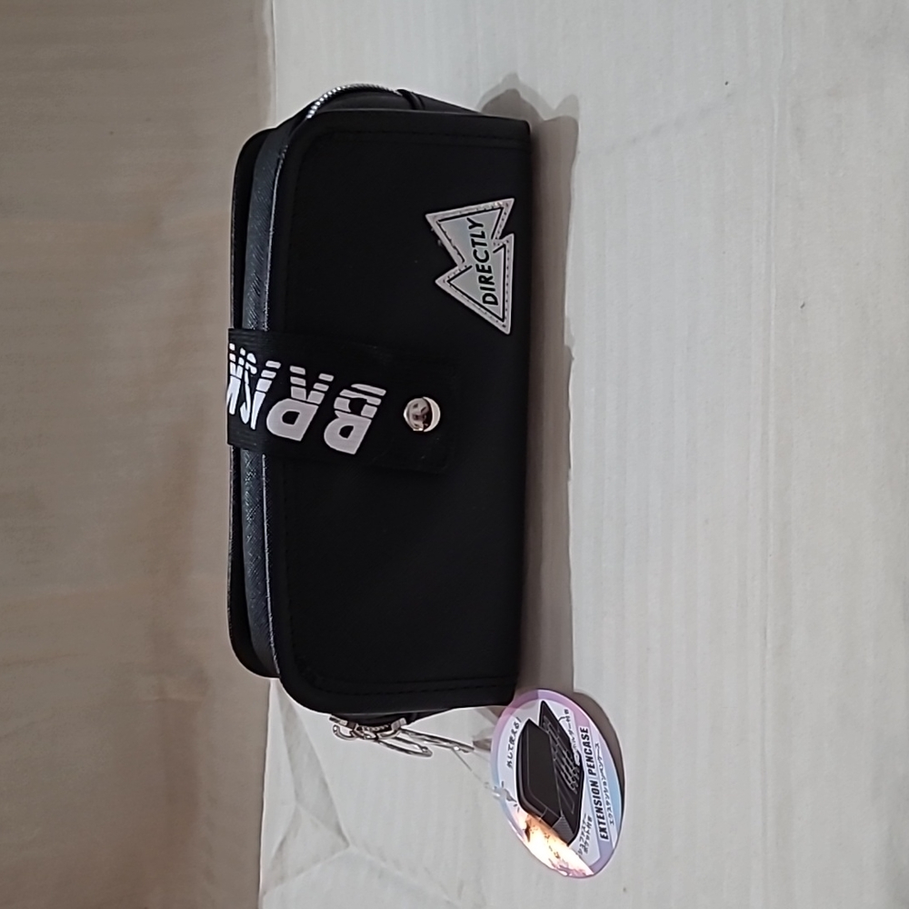 New Crux Directly Brisker Black Pencil Cosmetic Case